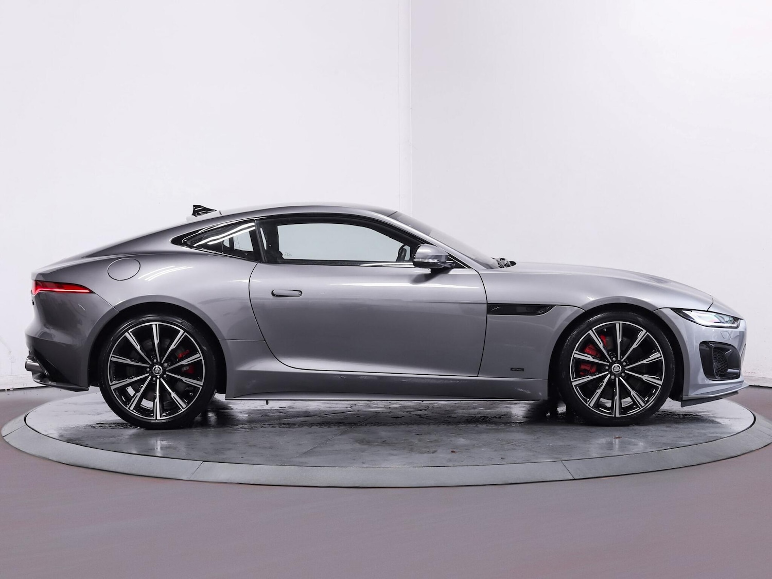 Used Jaguar F-Type 2023 for sale - 76644787: Photo 9