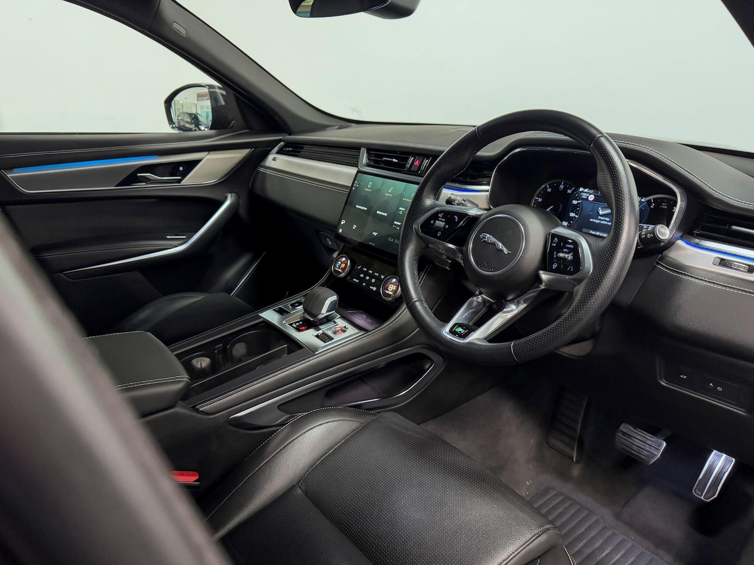 Used Jaguar F-Pace 2022 for sale - 76361382: Photo 26