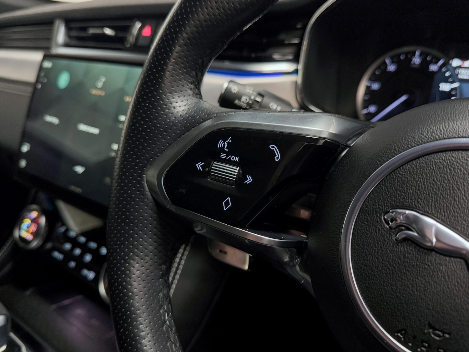 Used Jaguar F-Pace 2022 for sale - 76361382: Photo 33