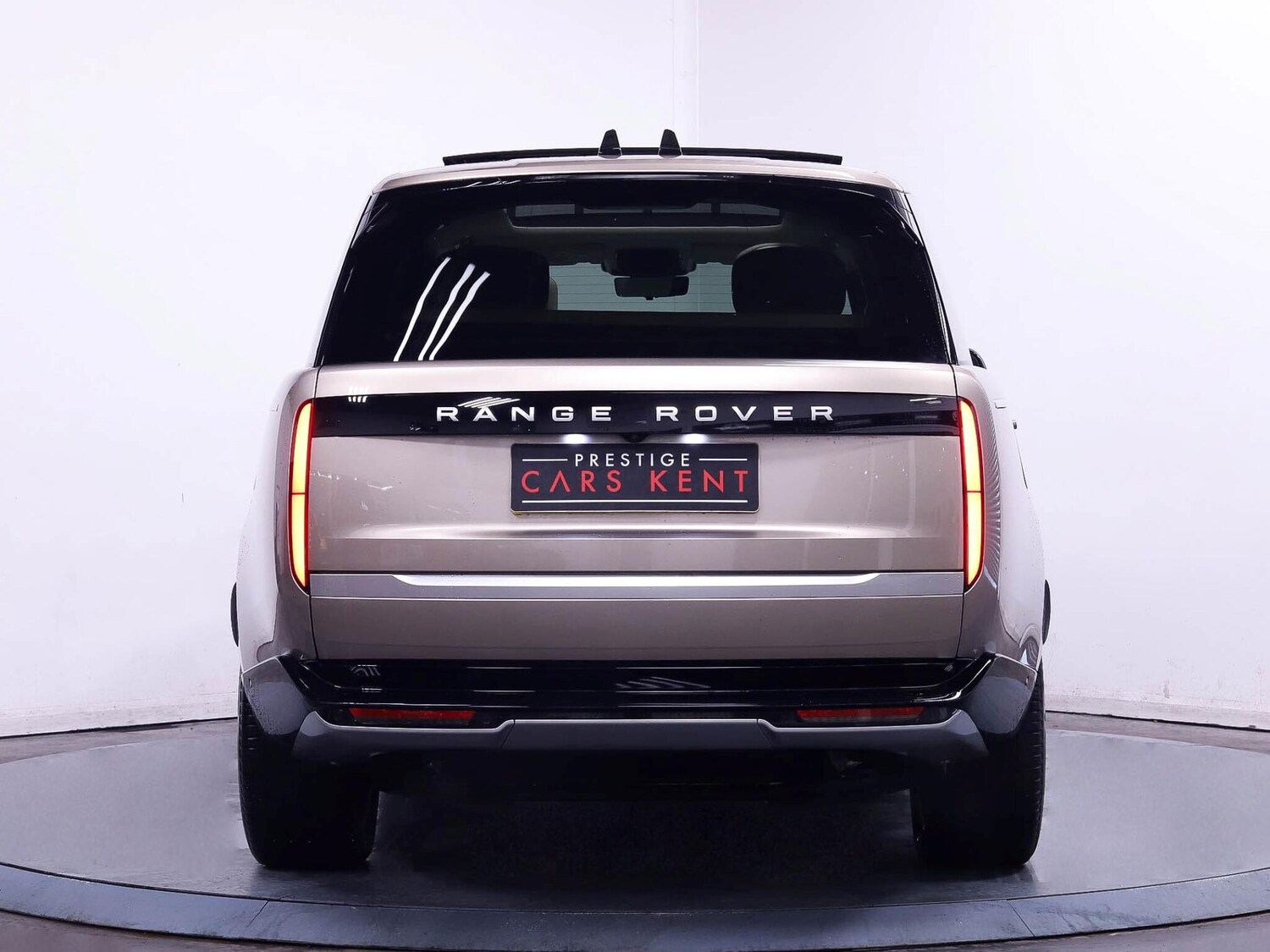 Used Land Rover Range Rover 2024 for sale - 76538229: Photo 11