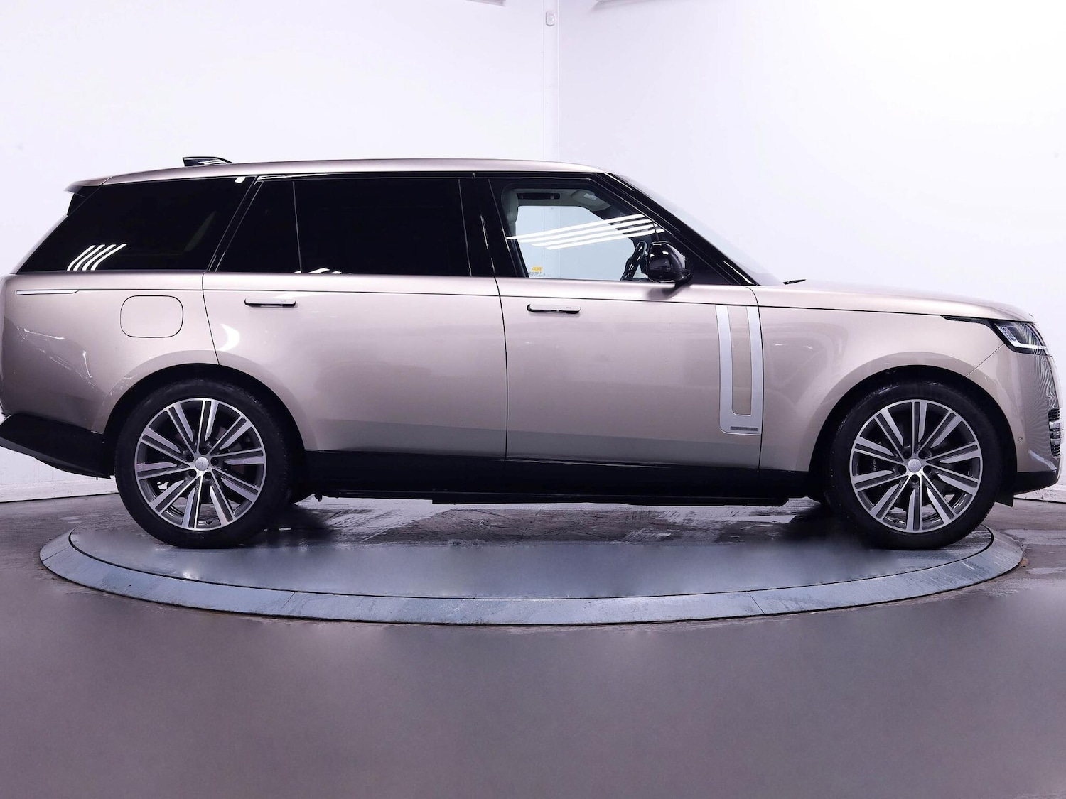 Used Land Rover Range Rover 2024 for sale - 76538229: Photo 8