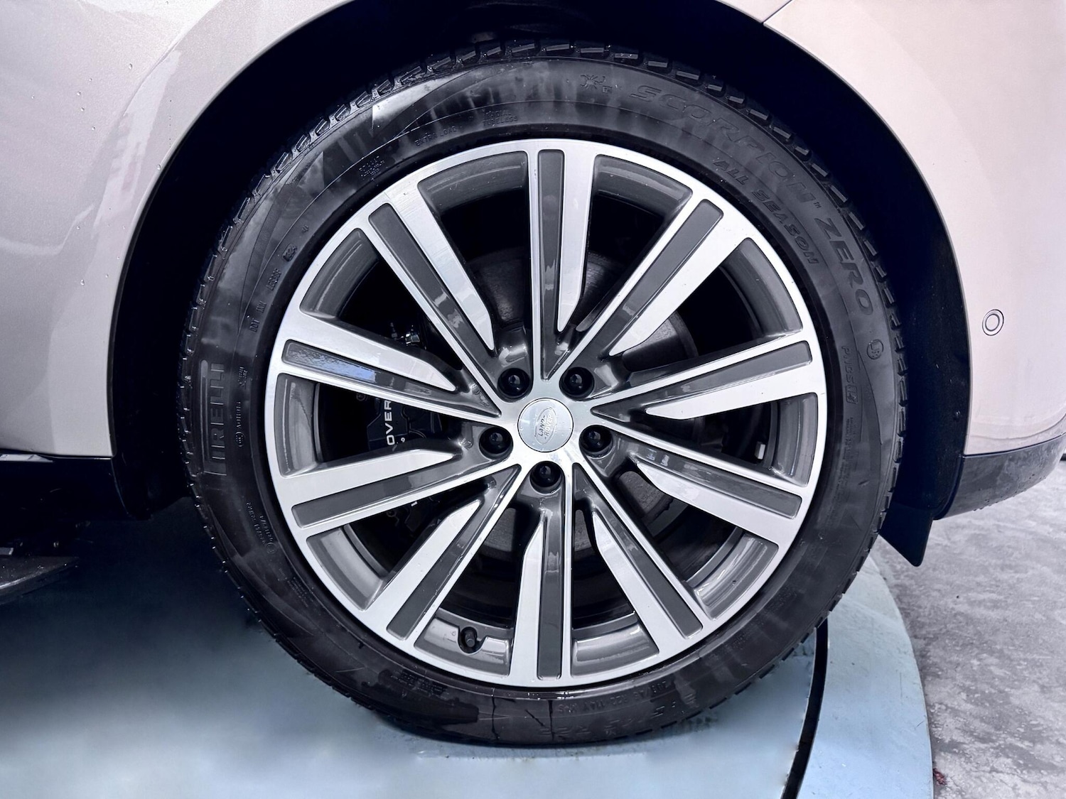 Used Land Rover Range Rover 2024 for sale - 76538229: Photo 84