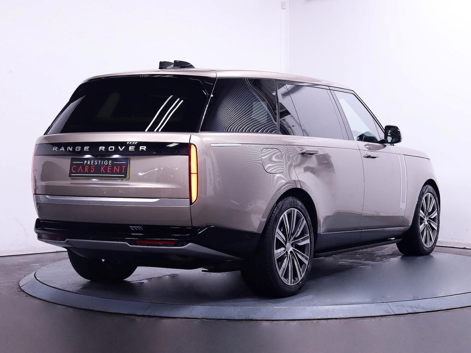 Used Land Rover Range Rover 2024 for sale - 76538229: Photo 9