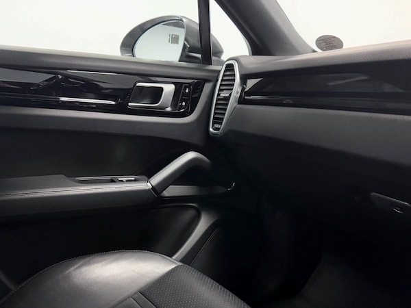 Used Porsche Cayenne 2019 for sale - 75258034: Photo 31