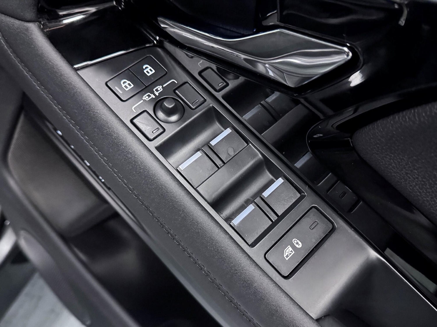 Used Land Rover Range Rover Evoque 2023 for sale - 76728733: Photo 17