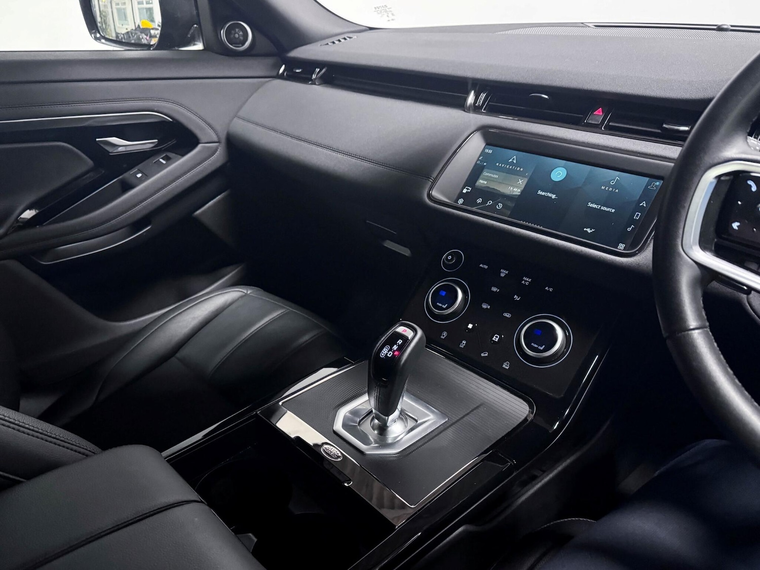 Used Land Rover Range Rover Evoque 2023 for sale - 76728733: Photo 24