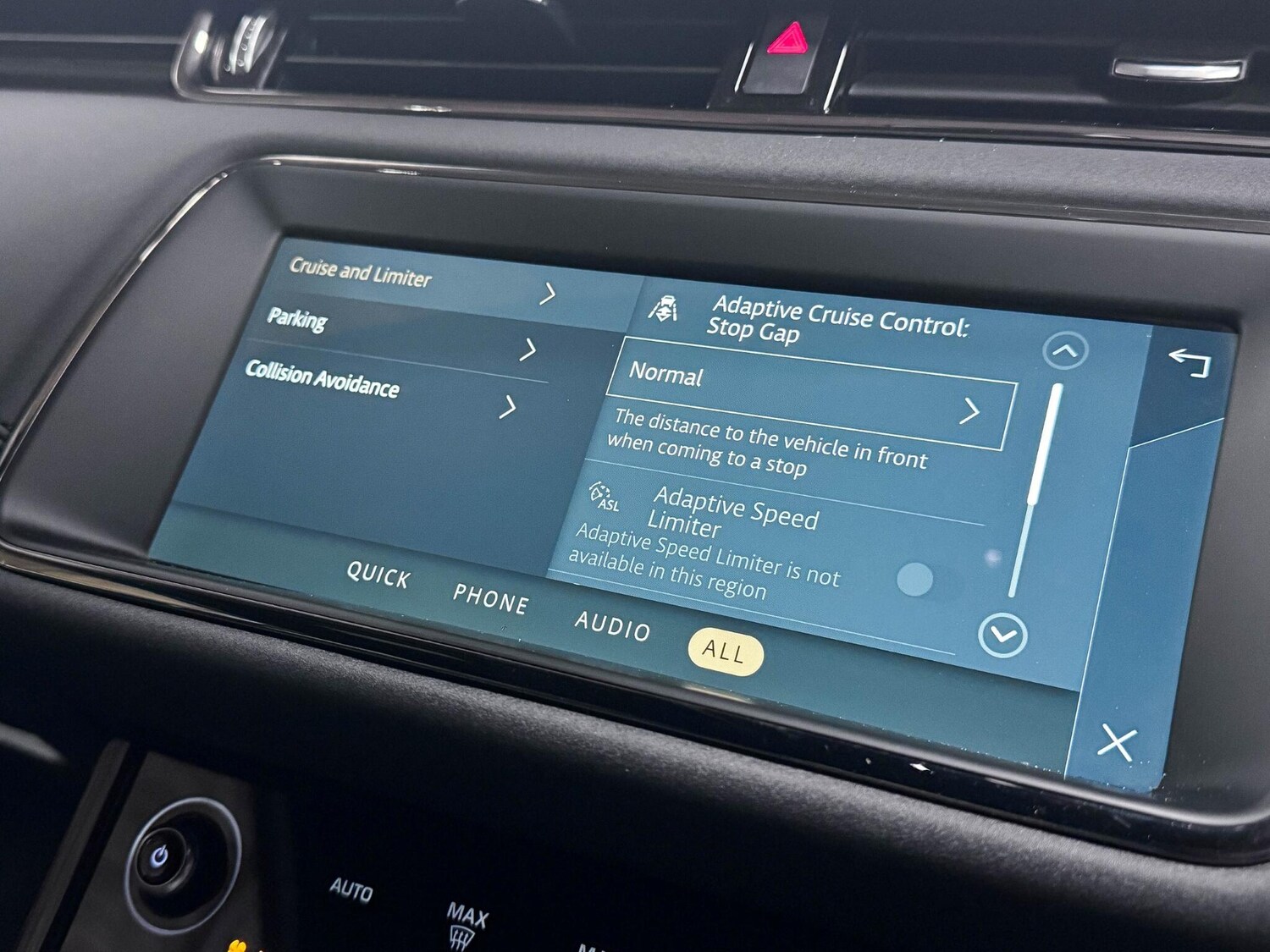 Used Land Rover Range Rover Evoque 2023 for sale - 76728733: Photo 49