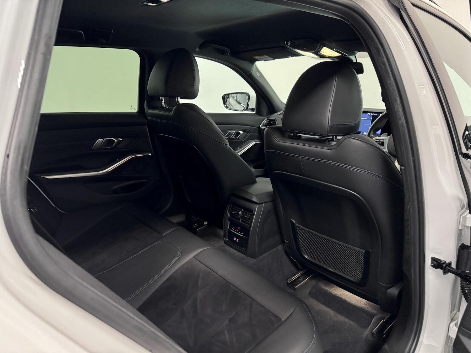 Used BMW 3 Series 2023 for sale - 76913188: Photo 23