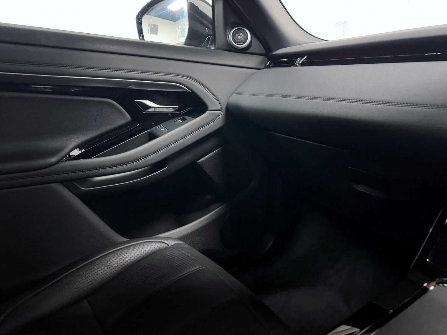 Used Land Rover Range Rover Evoque 2022 for sale - 75940459: Photo 31