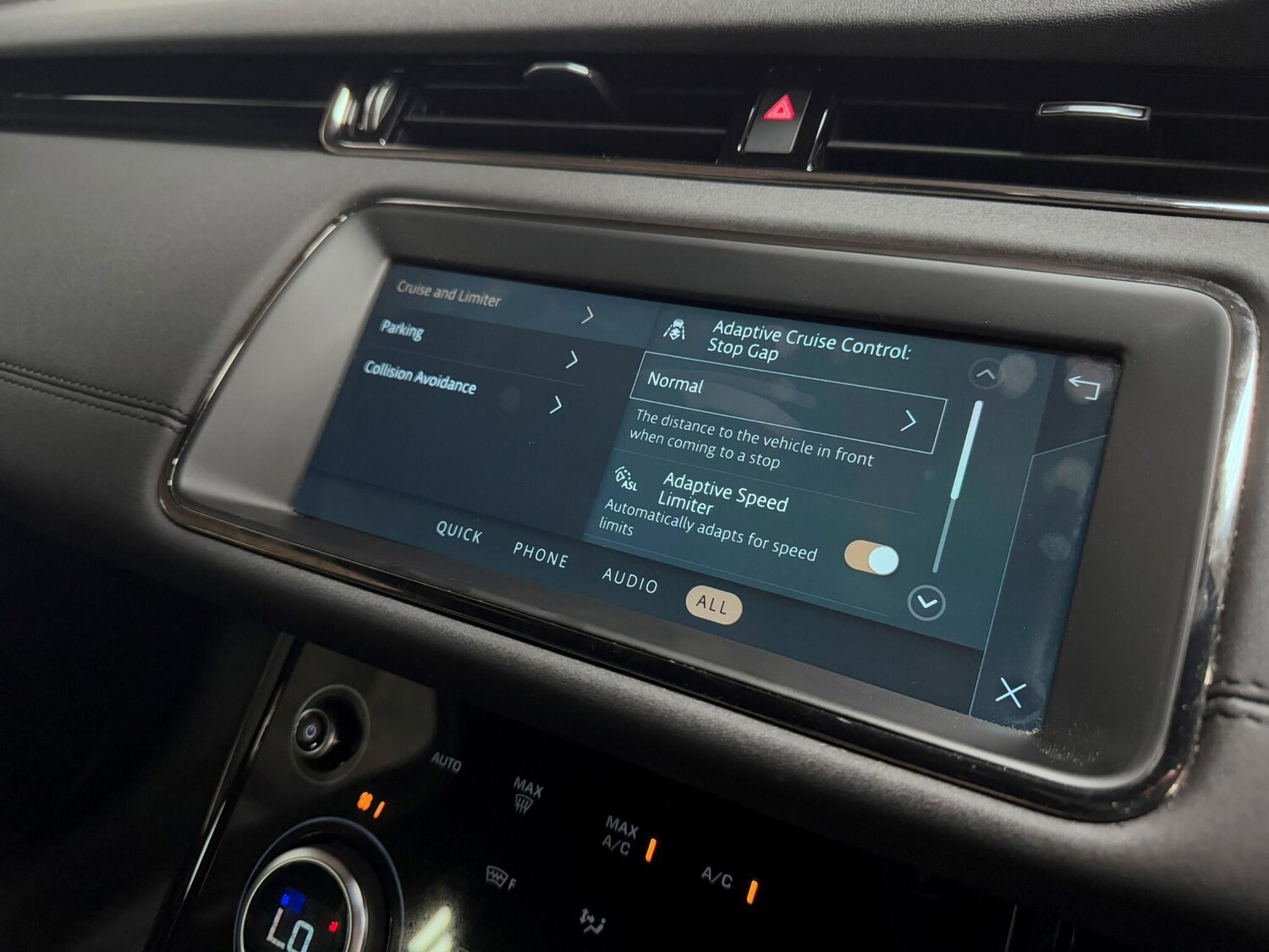 Used Land Rover Range Rover Evoque 2022 for sale - 75940459: Photo 50