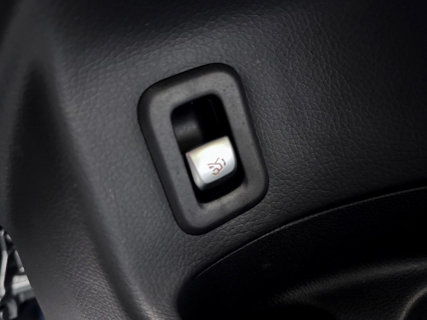 Used Mercedes-Benz EQC 2023 for sale - 78115857: Photo 18