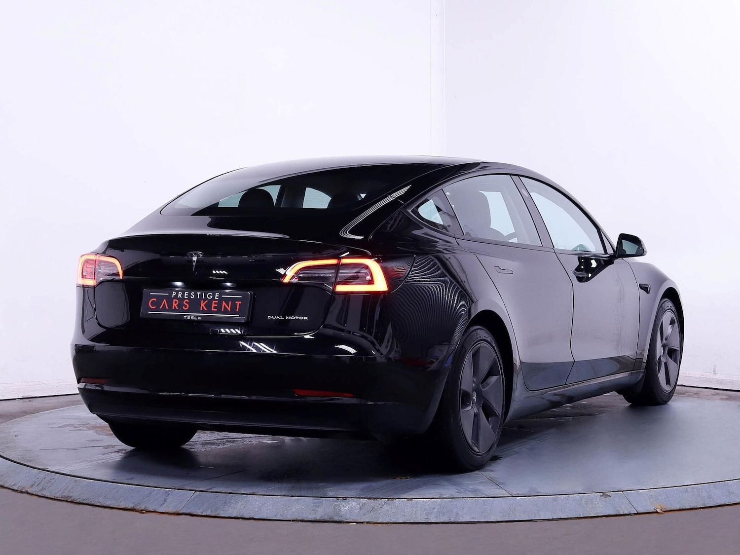 Used Tesla Model 3 2021 for sale - 77082100: Photo 9