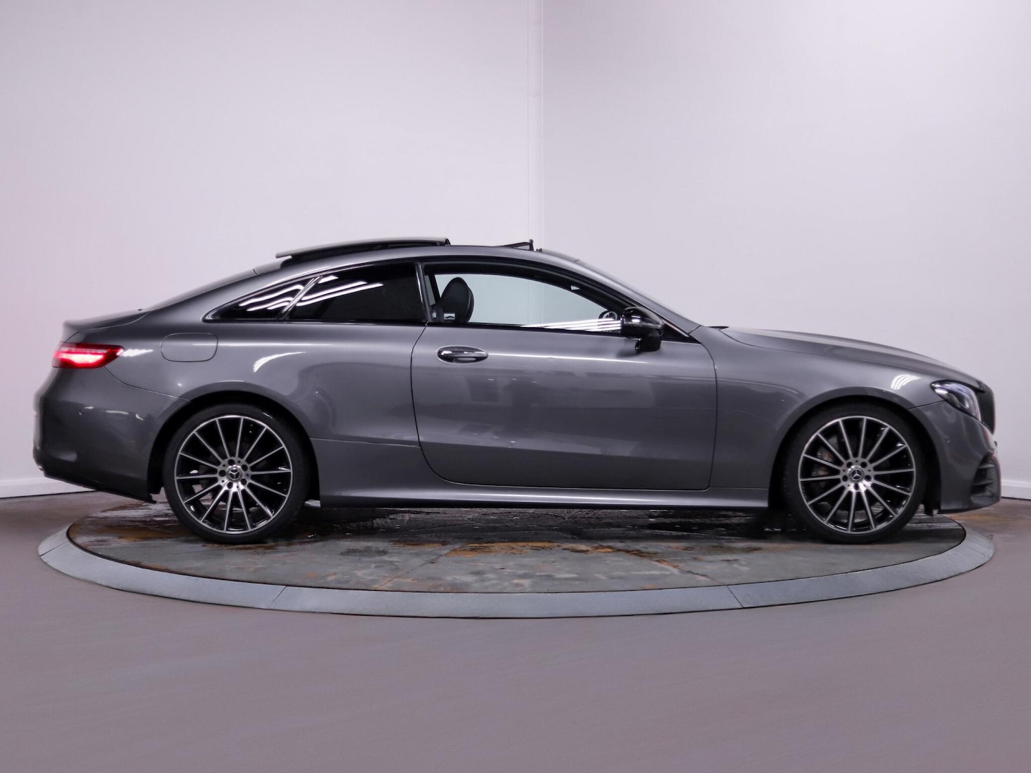 Used Mercedes-Benz E Class 2020 for sale - 77386545: Photo 8