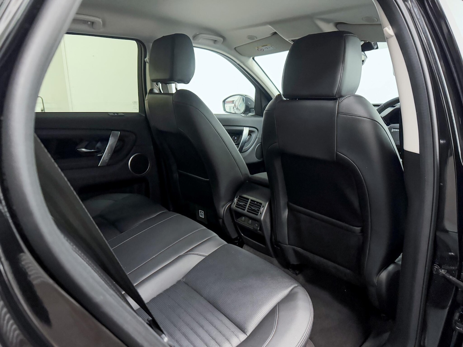 Used Land Rover Discovery Sport 2023 for sale - 76370782: Photo 23