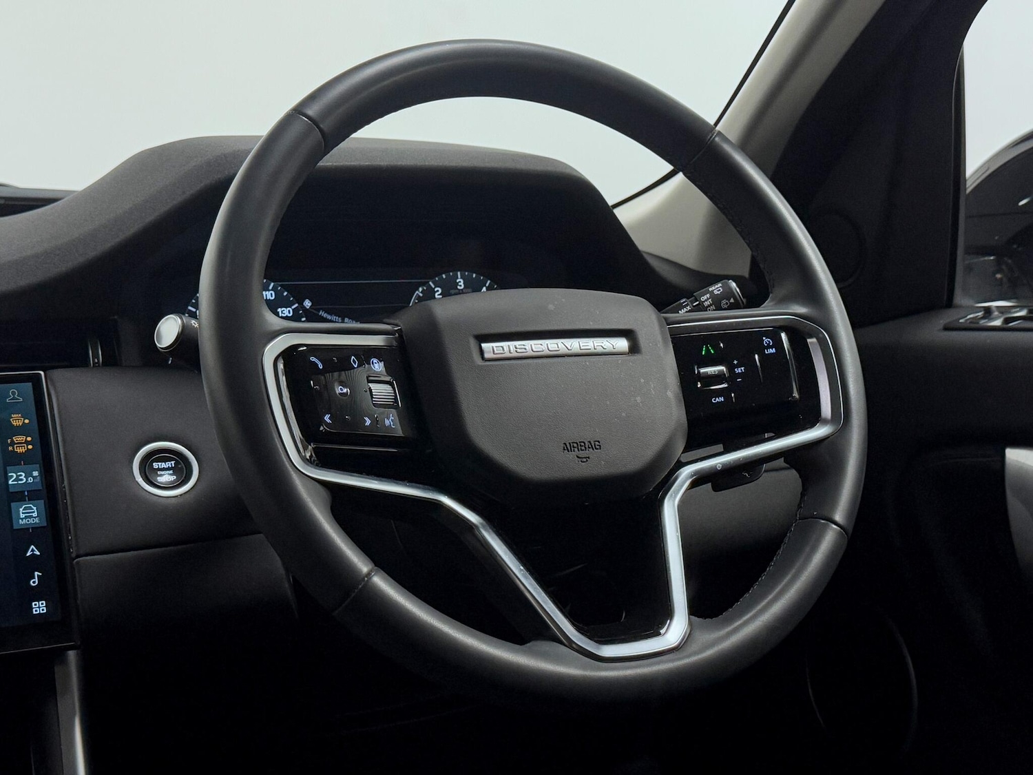 Used Land Rover Discovery Sport 2023 for sale - 76370782: Photo 32