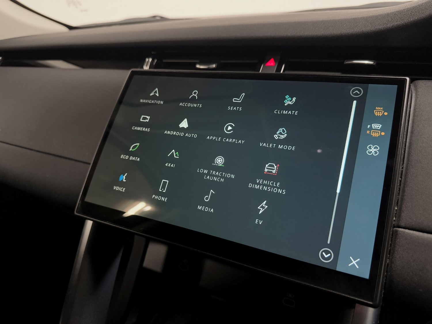 Used Land Rover Discovery Sport 2023 for sale - 76370782: Photo 37