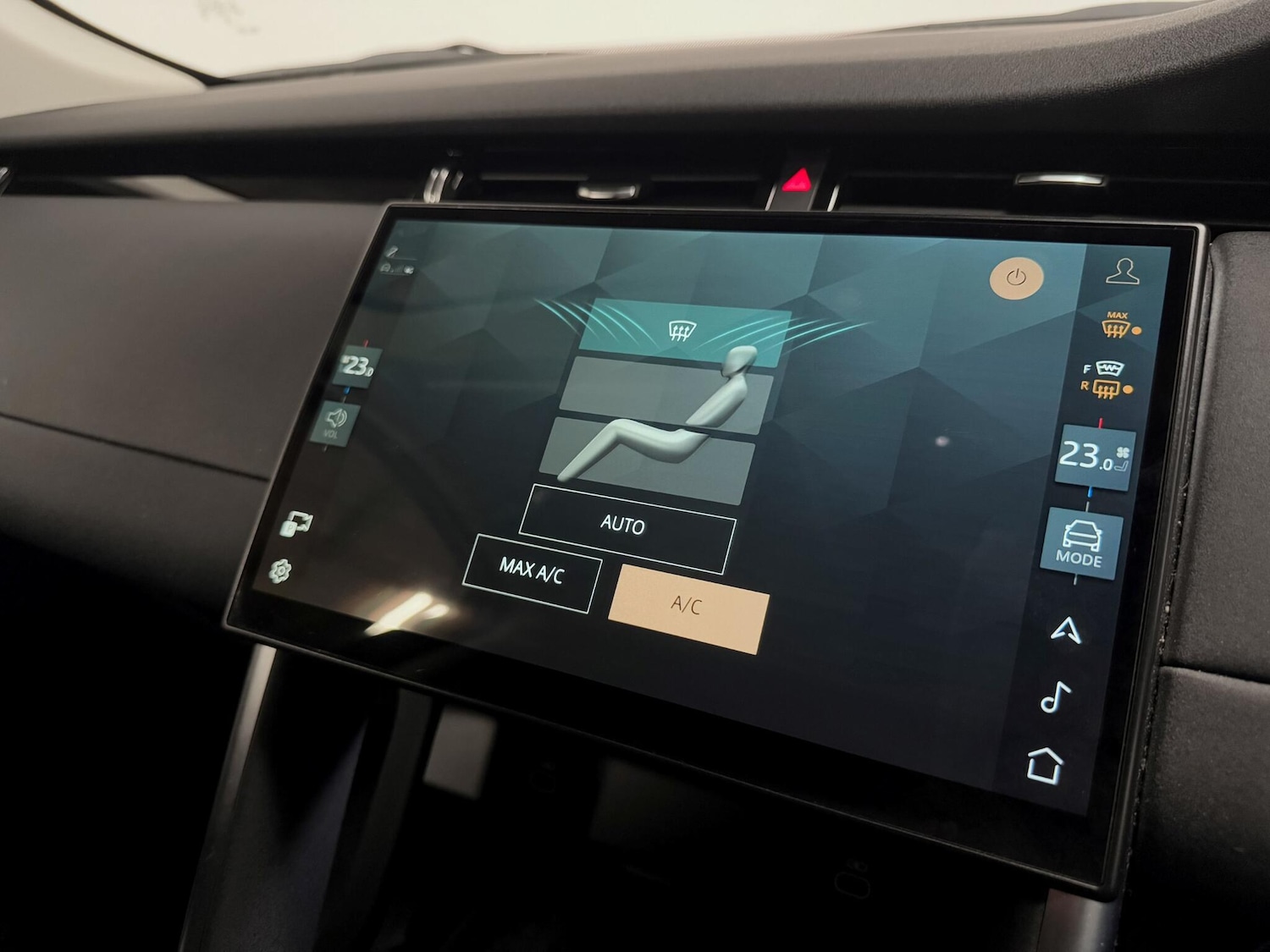 Used Land Rover Discovery Sport 2023 for sale - 76370782: Photo 46