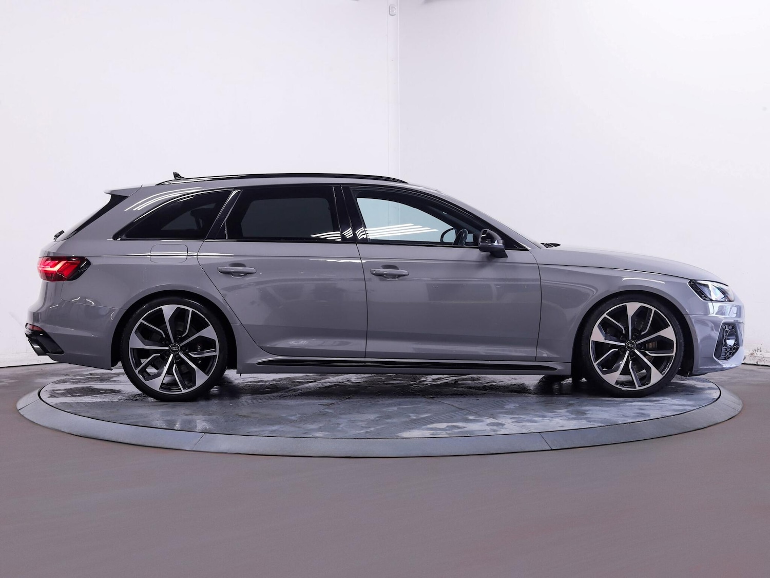 Used Audi RS4 Avant 2021 for sale - 76866426: Photo 8