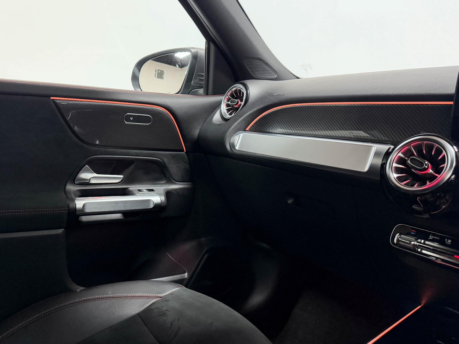 Used Mercedes-Benz GLB 2023 for sale - 76284220: Photo 28