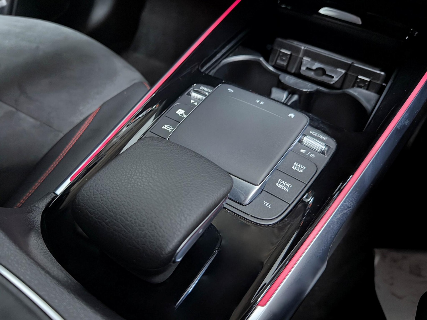 Used Mercedes-Benz GLB 2023 for sale - 76284220: Photo 30