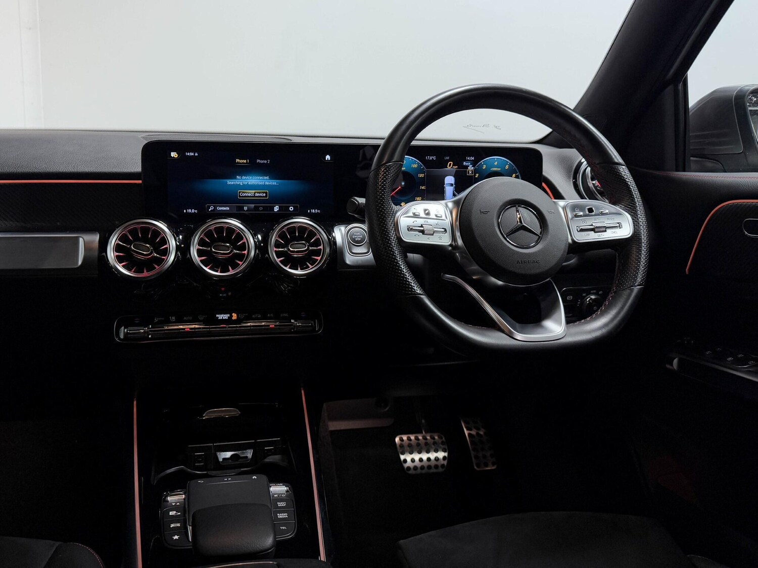 Used Mercedes-Benz GLB 2023 for sale - 76284220: Photo 33