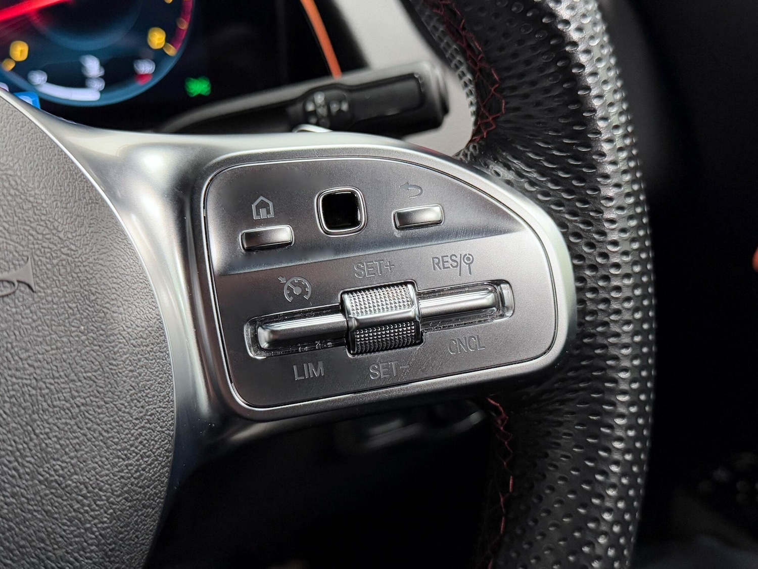 Used Mercedes-Benz GLB 2023 for sale - 76284220: Photo 37