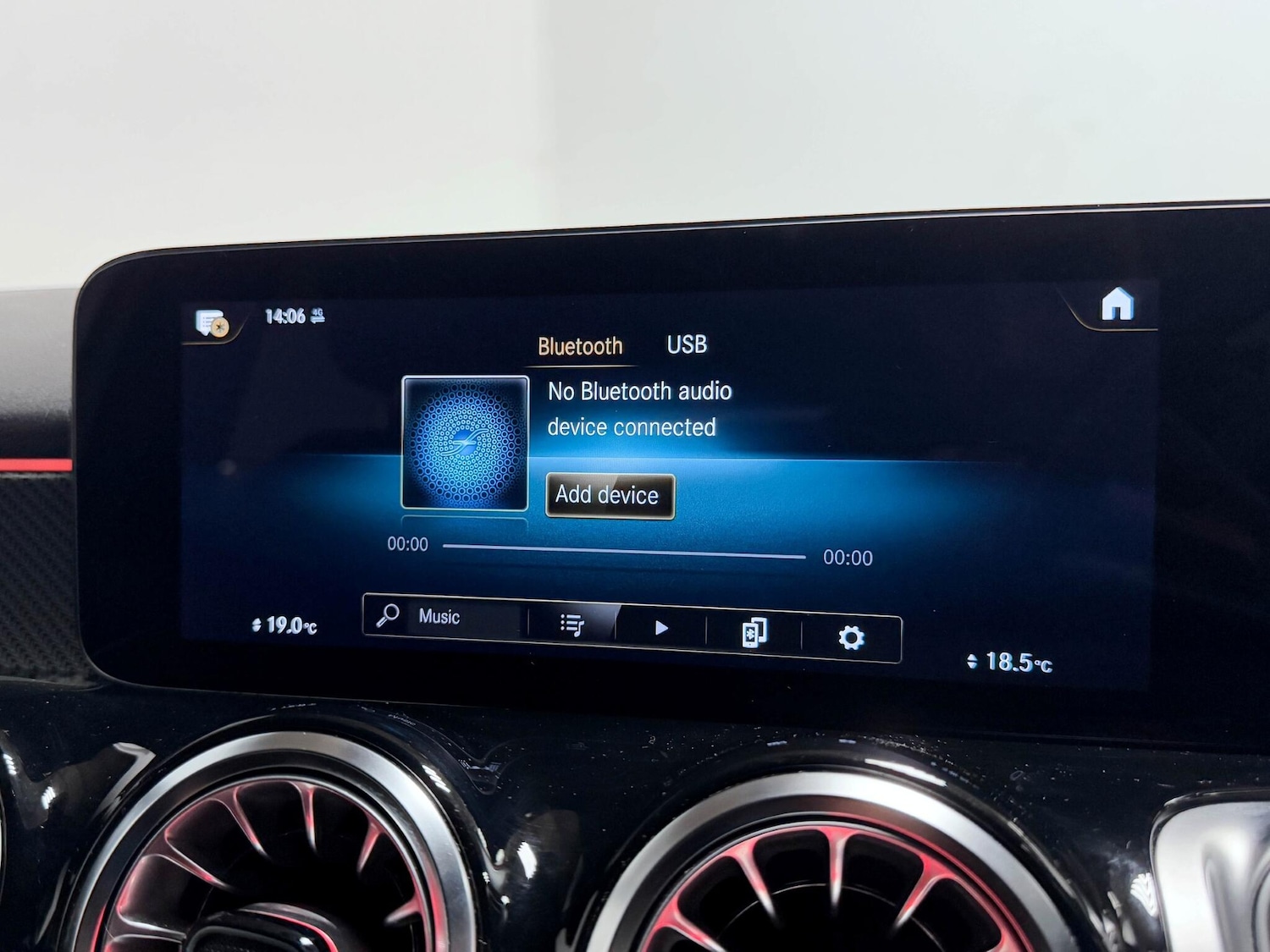 Used Mercedes-Benz GLB 2023 for sale - 76284220: Photo 40