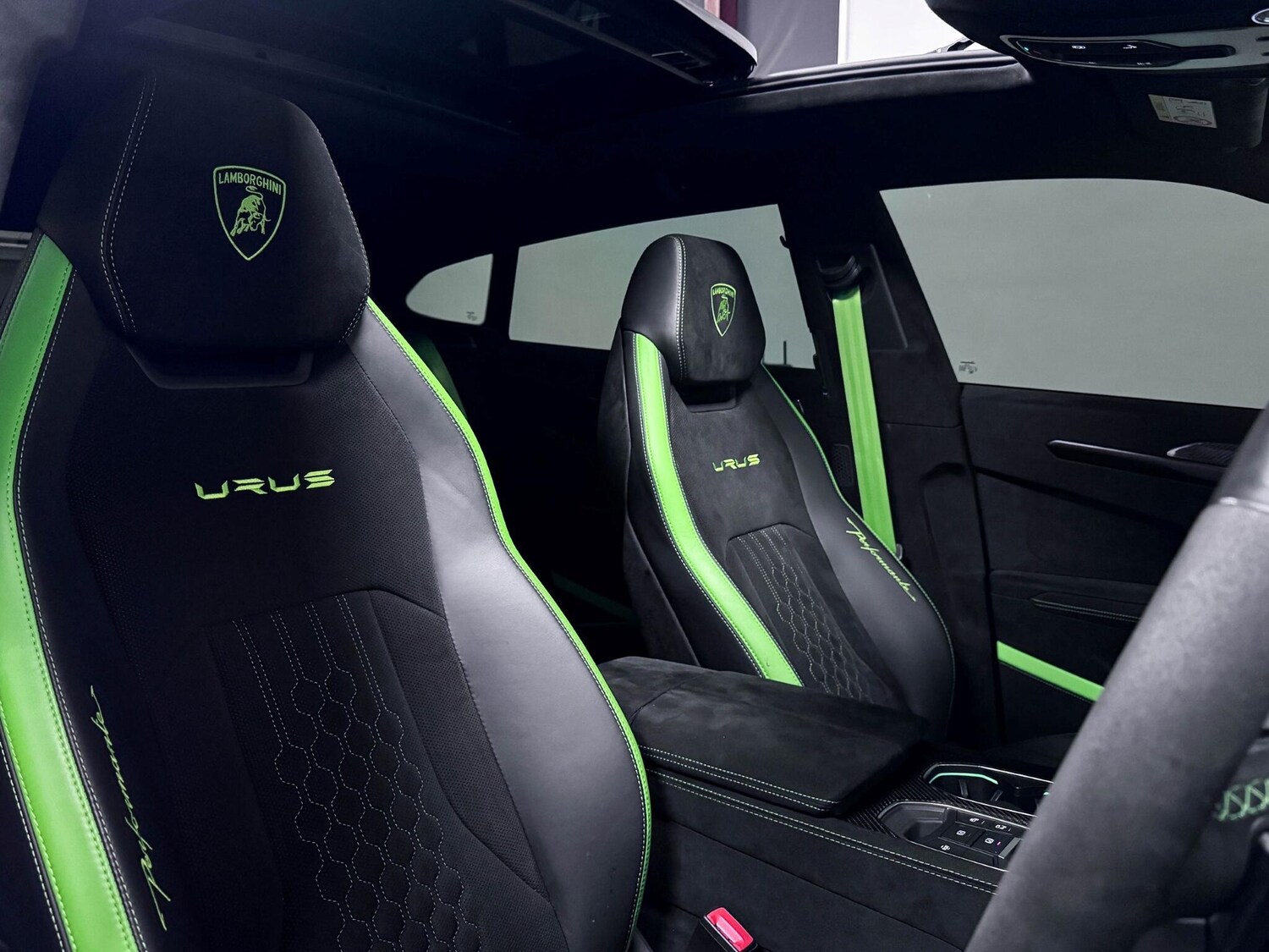 Used Lamborghini Urus for sale - 77683565: Photo 35