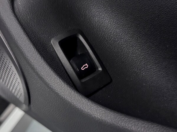 Used BMW i4 2023 for sale - 75492830: Photo 19