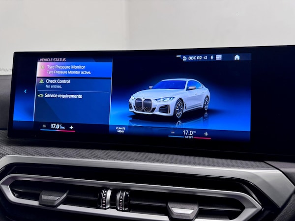 Used BMW i4 2023 for sale - 75492830: Photo 57