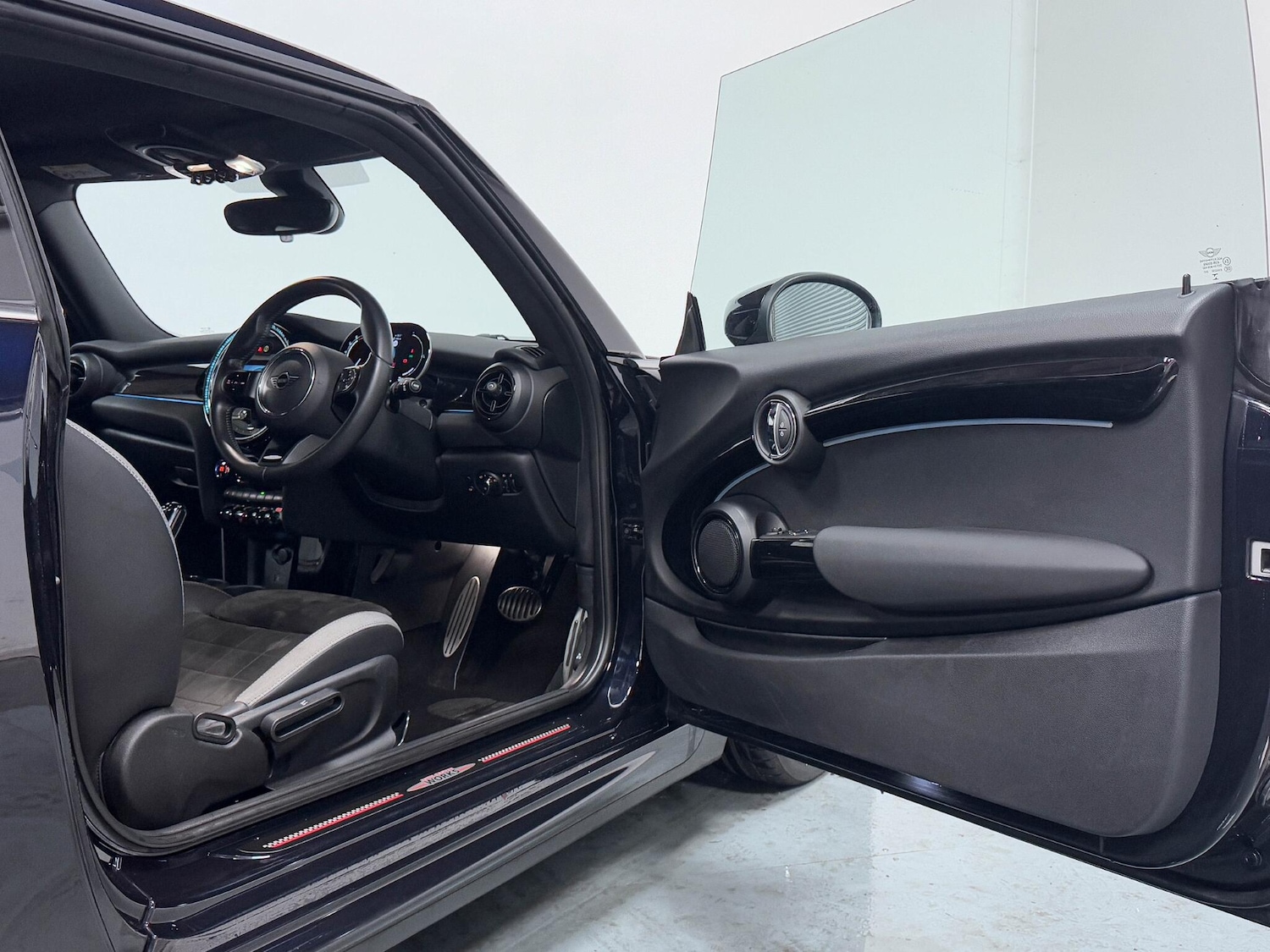 Used MINI Hatch 2022 for sale - 76398312: Photo 13