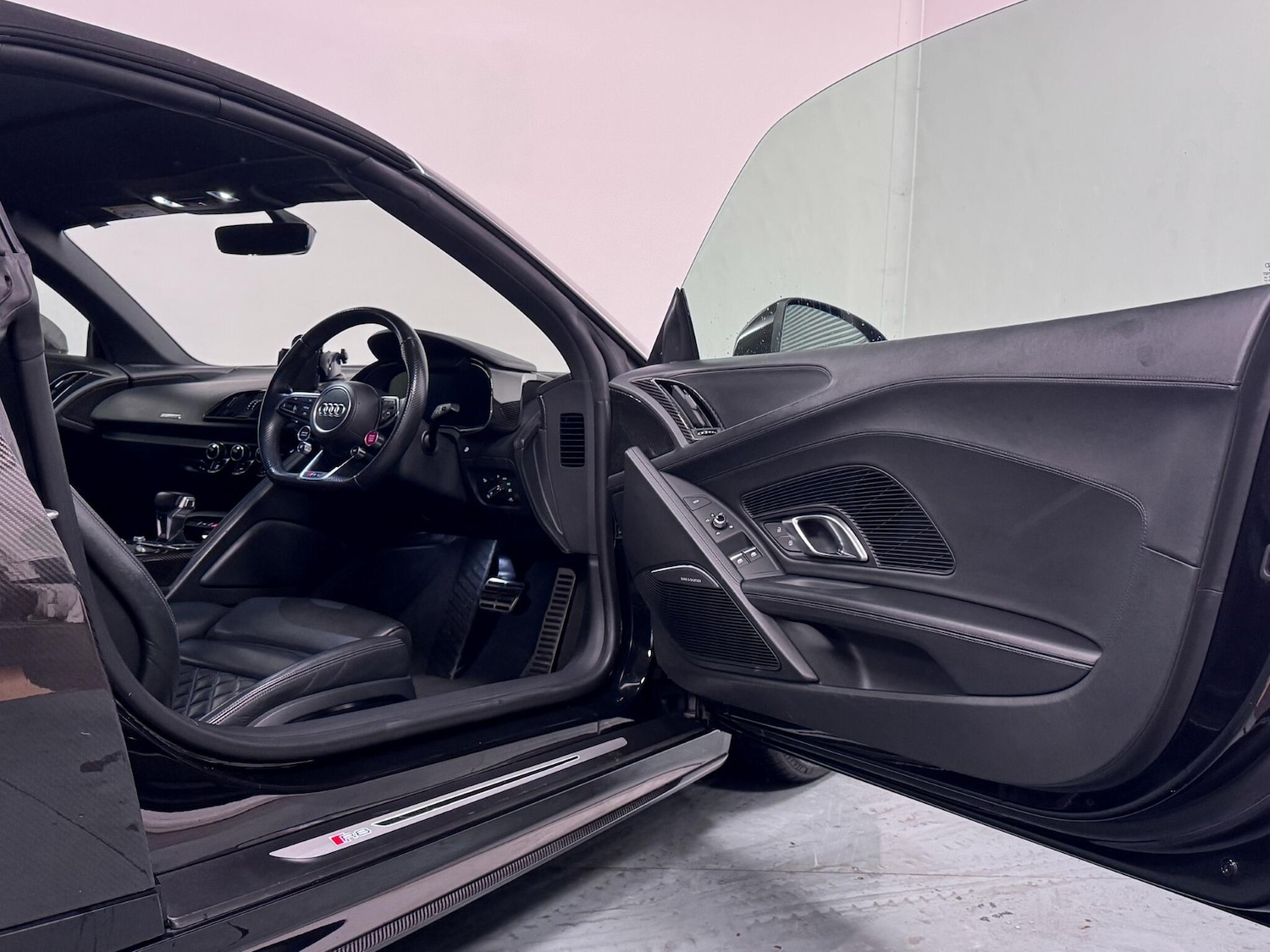 Used Audi R8 2018 for sale - 76990144: Photo 28