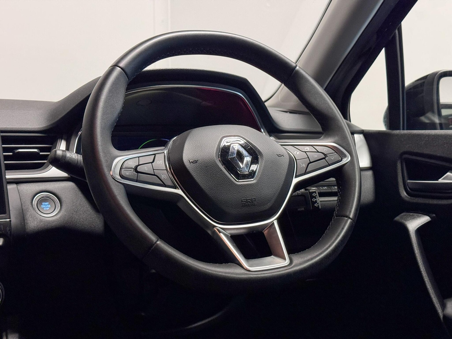 Used Renault Captur 2022 for sale - 76865588: Photo 33