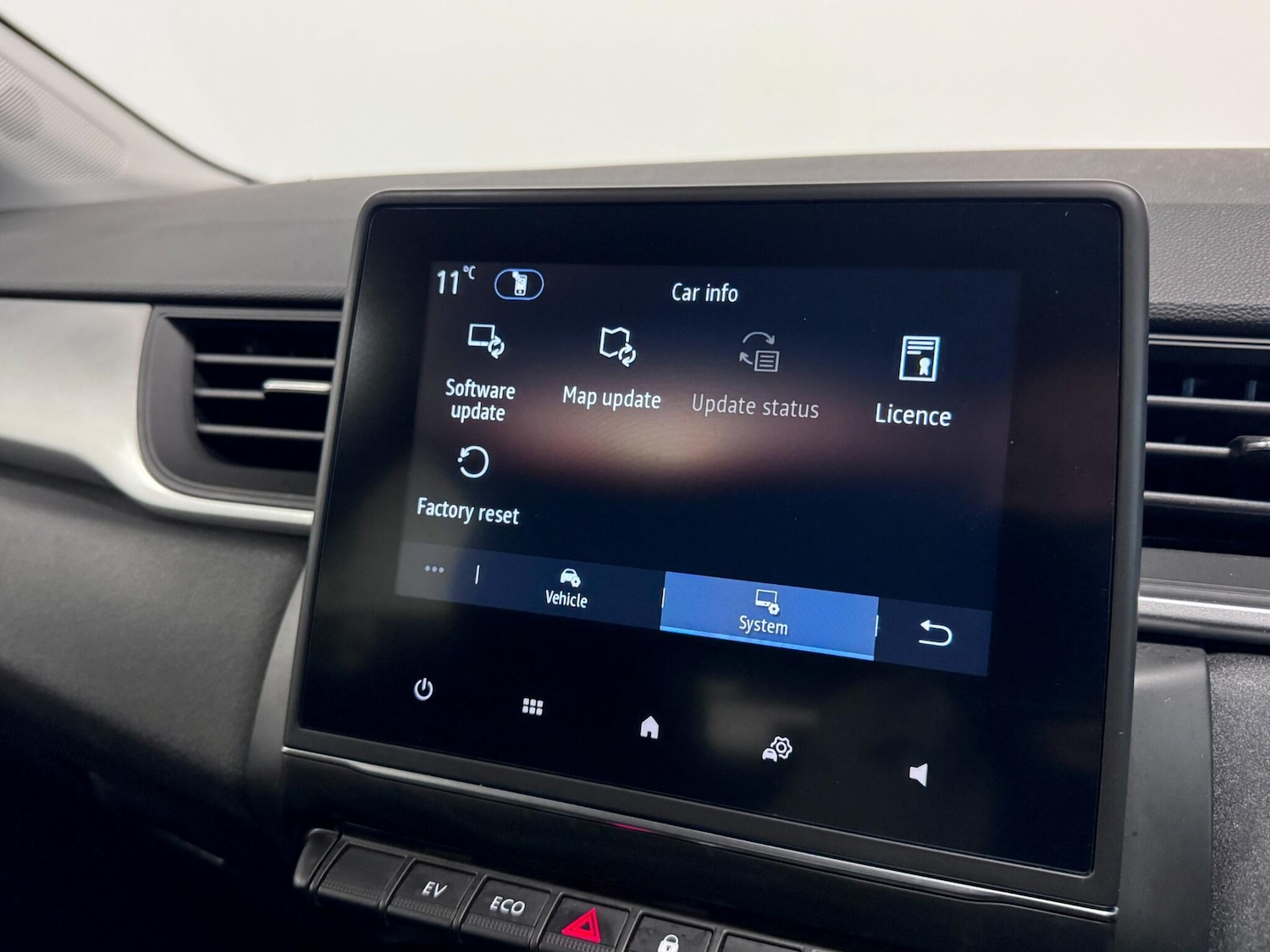 Used Renault Captur 2022 for sale - 76865588: Photo 46