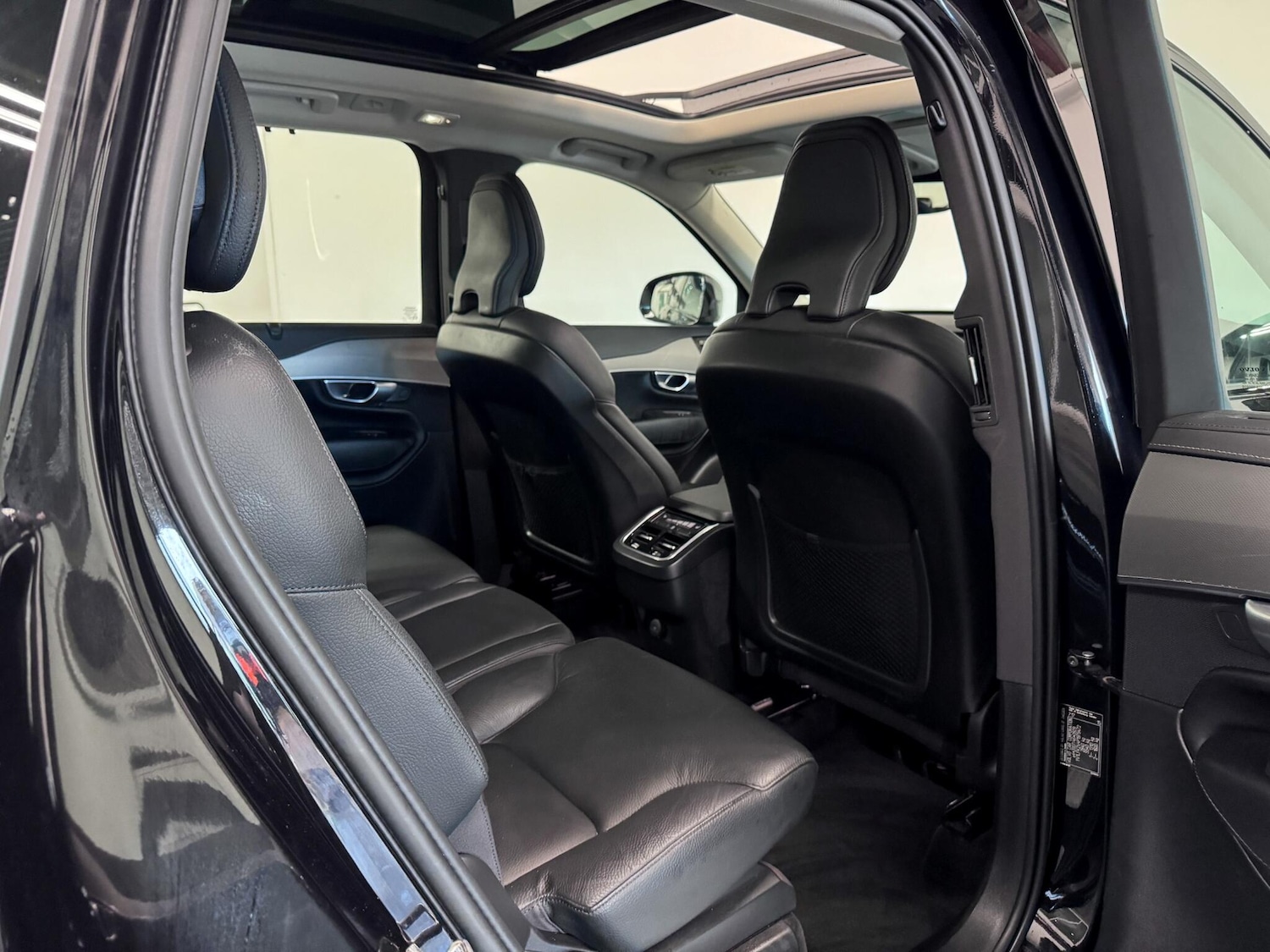 Used Volvo XC90 2023 for sale - 76765234: Photo 29