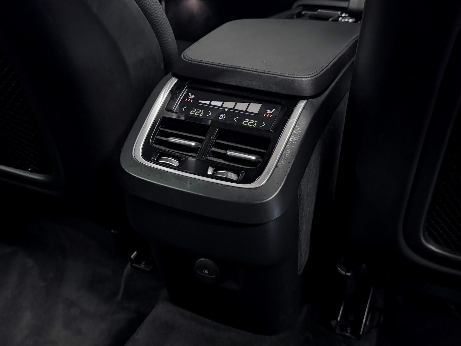 Used Volvo XC90 2023 for sale - 76765234: Photo 30