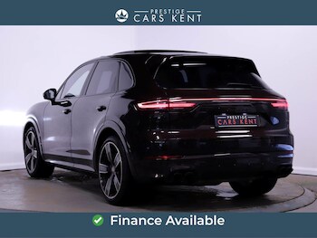 Used Porsche Cayenne 2023 for sale - 77564690: Photo