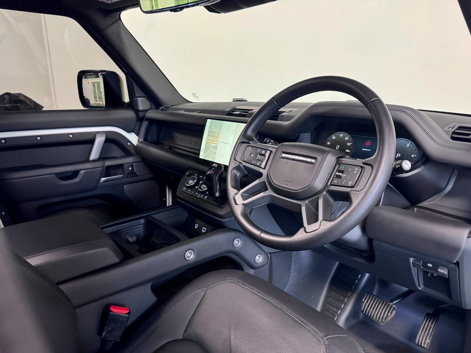 Used Land Rover Defender 110 2024 for sale - 76728136: Photo 26