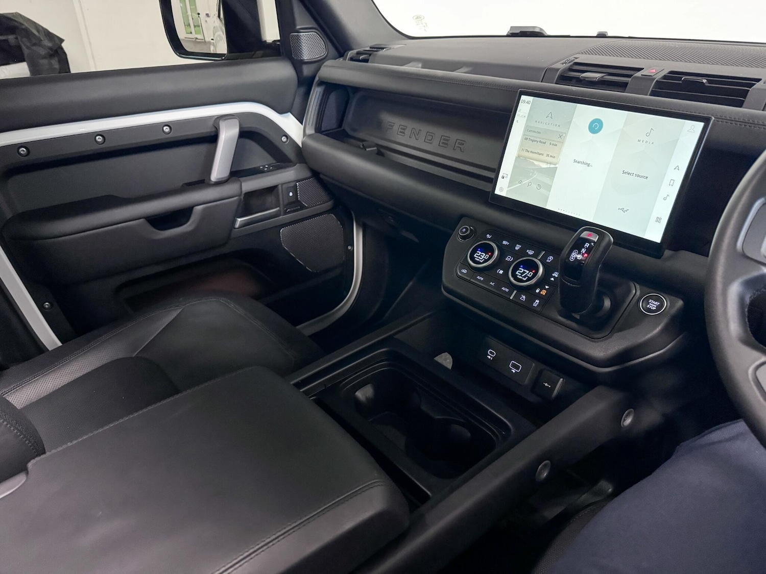 Used Land Rover Defender 110 2024 for sale - 76728136: Photo 27