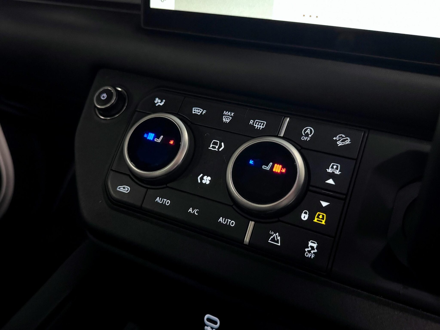 Used Land Rover Defender 110 2024 for sale - 76728136: Photo 33