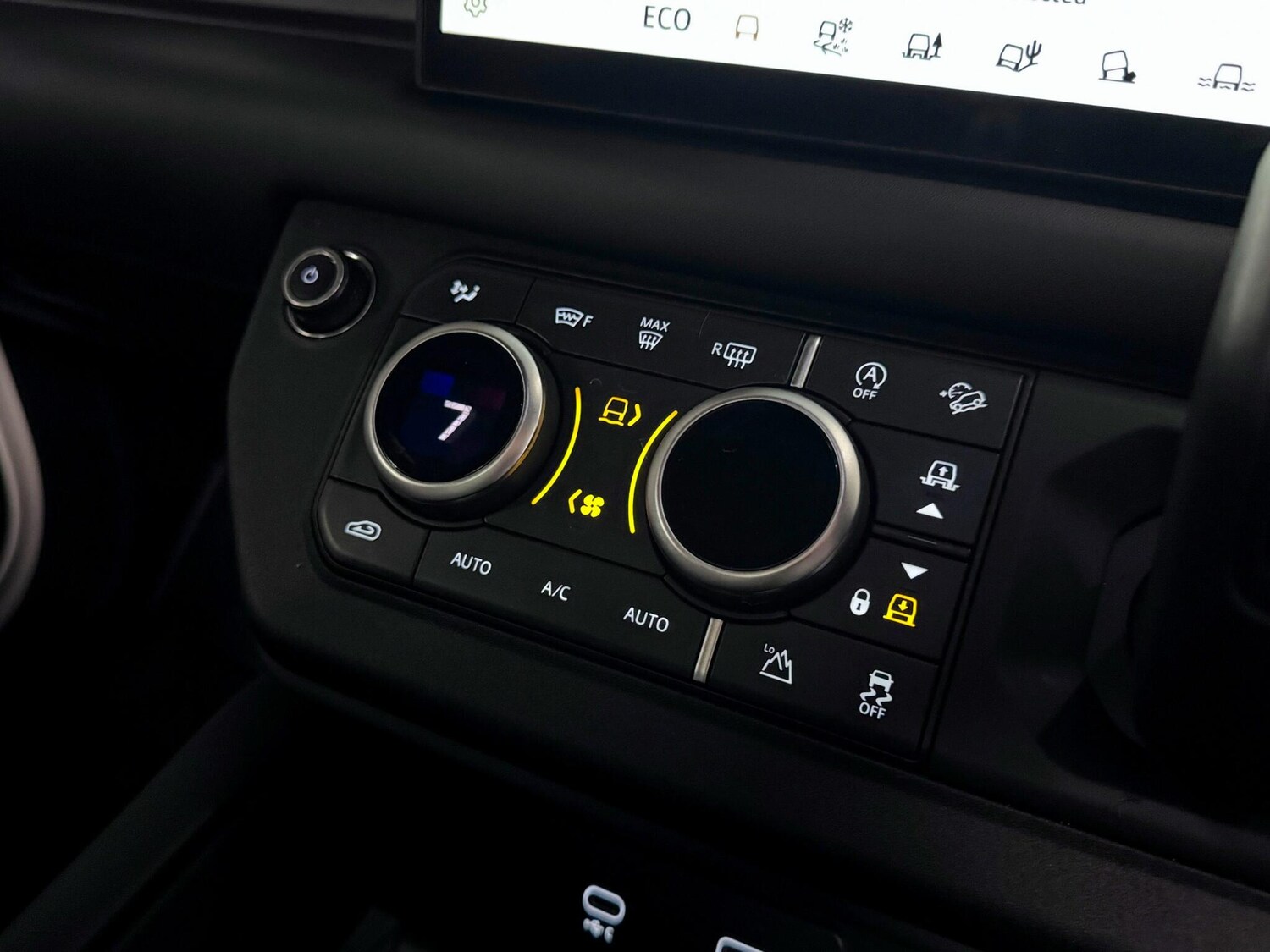 Used Land Rover Defender 110 2024 for sale - 76728136: Photo 34