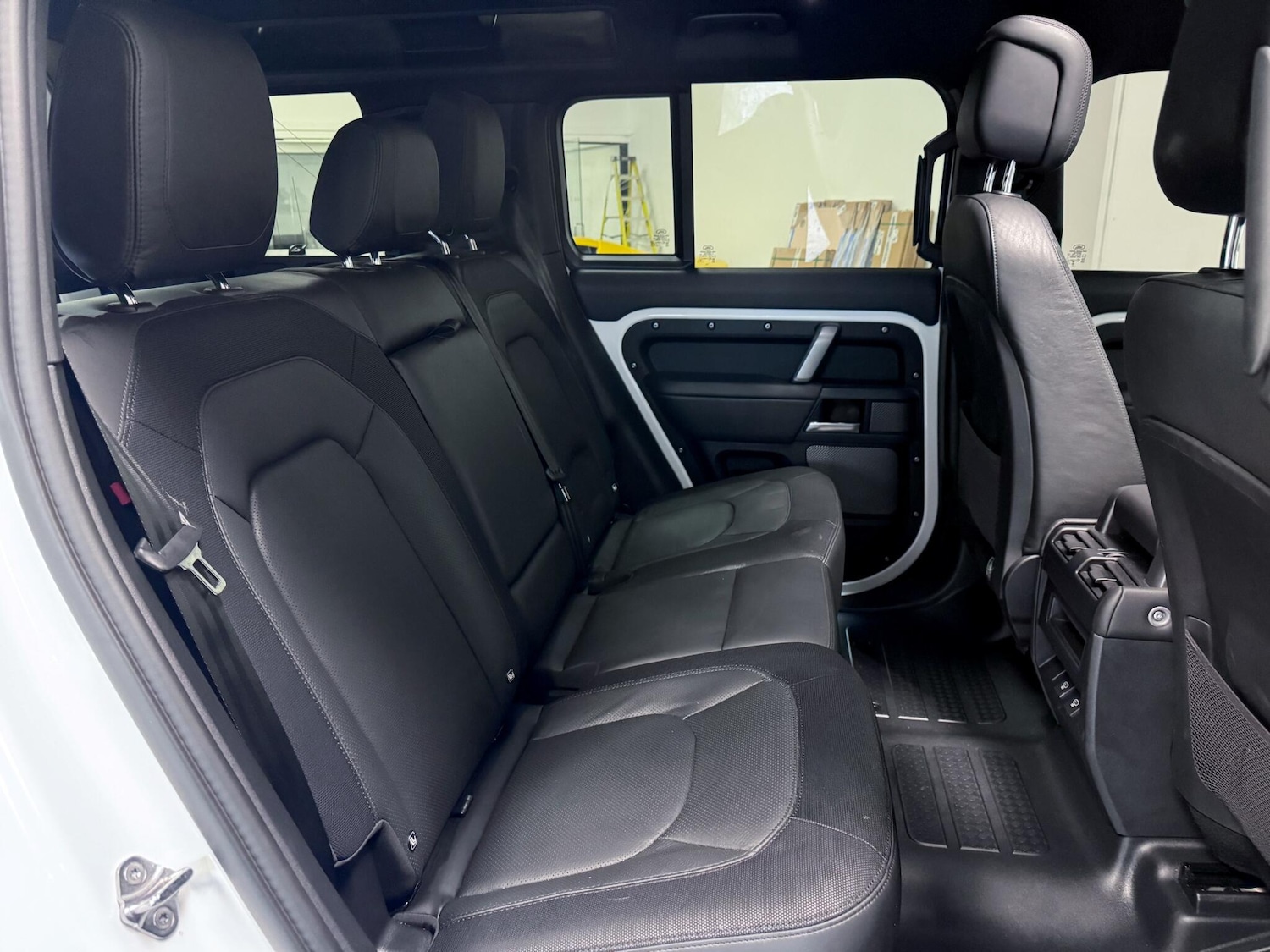 Used Land Rover Defender 110 2024 for sale - 76728136: Photo 43