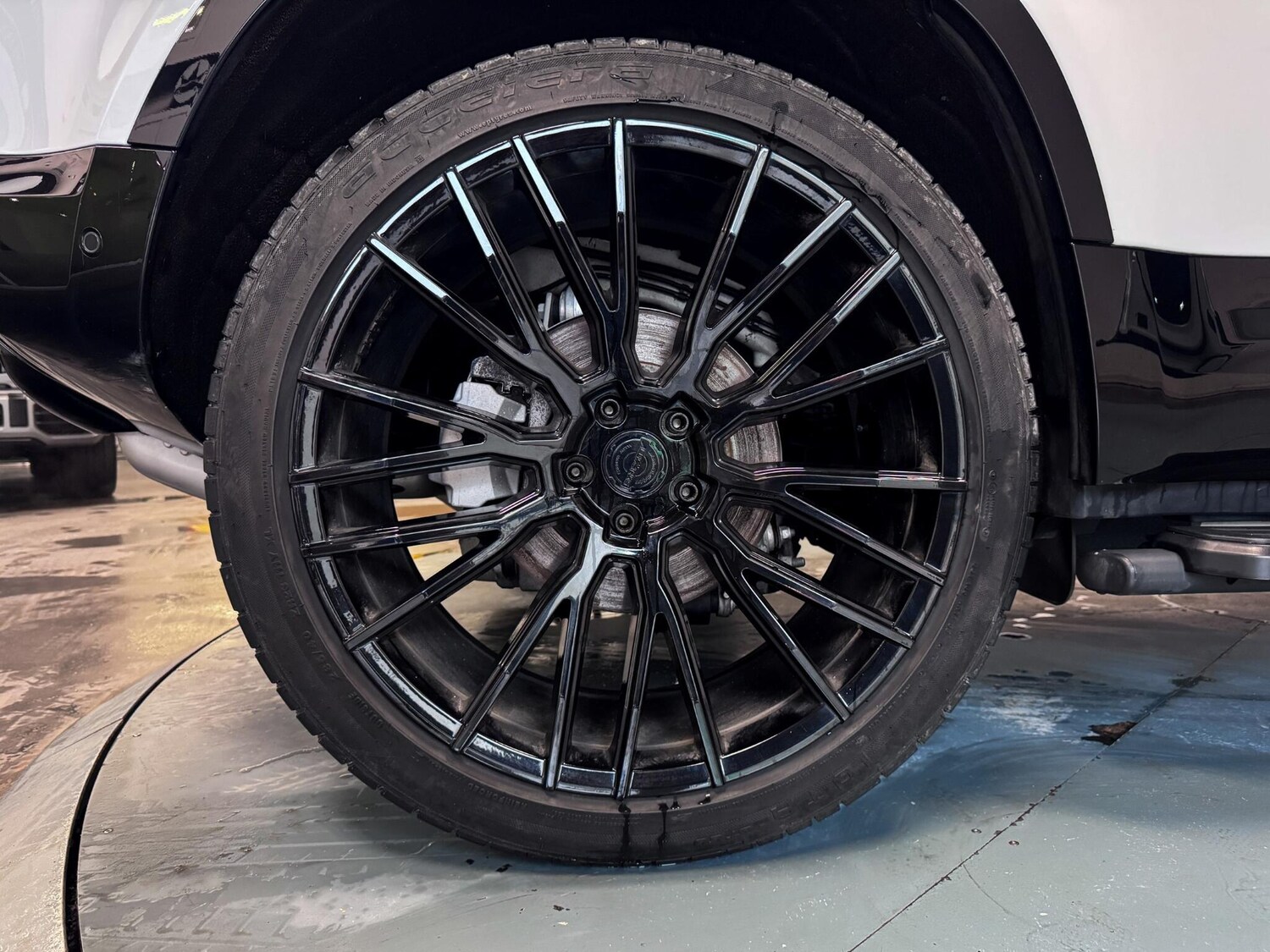 Used Land Rover Defender 110 2024 for sale - 76728136: Photo 62