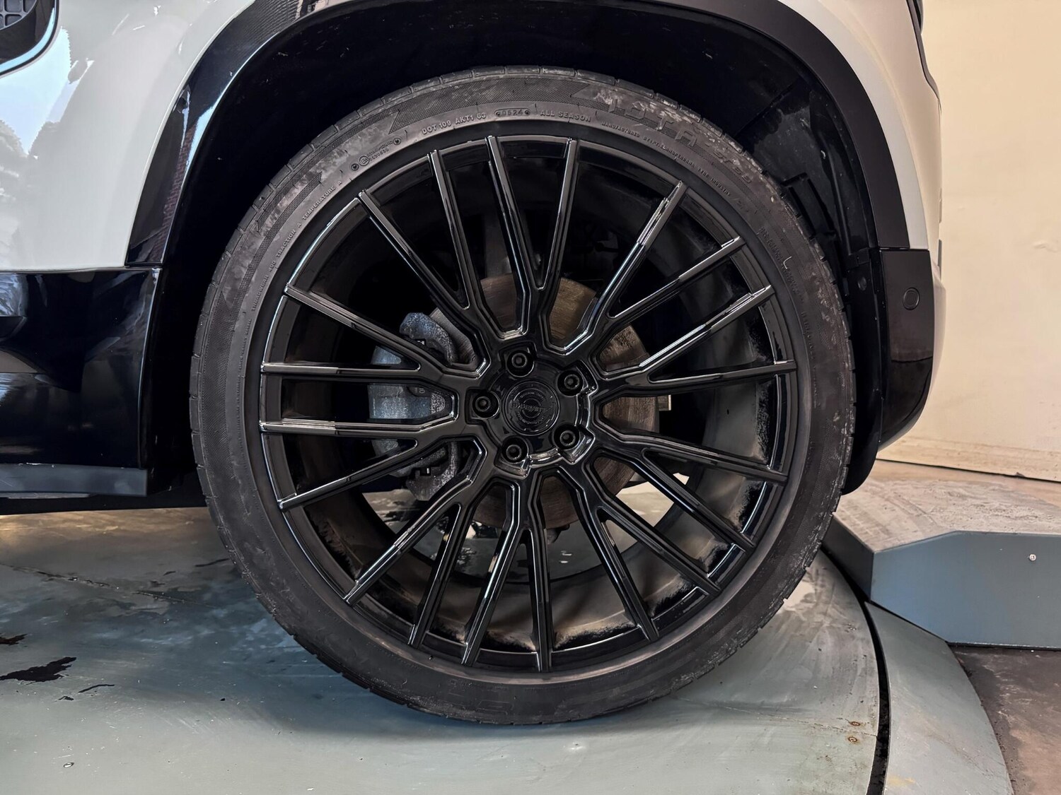 Used Land Rover Defender 110 2024 for sale - 76728136: Photo 63