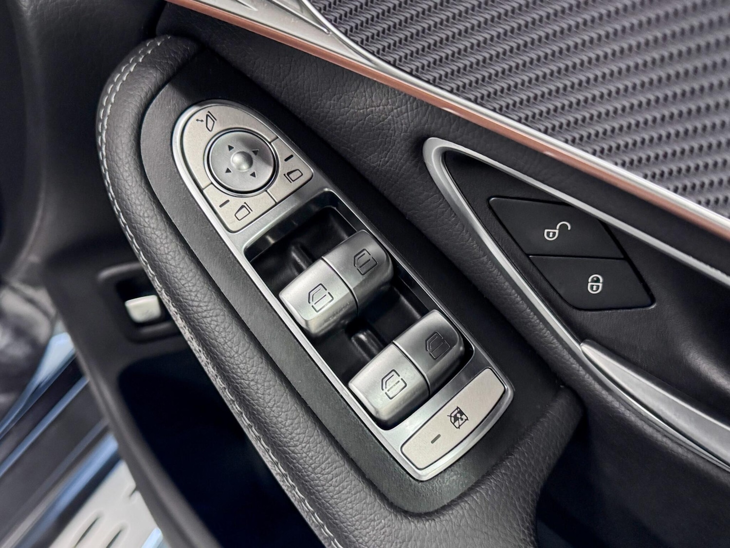 Used Mercedes-Benz EQC 2023 for sale - 76619900: Photo 18