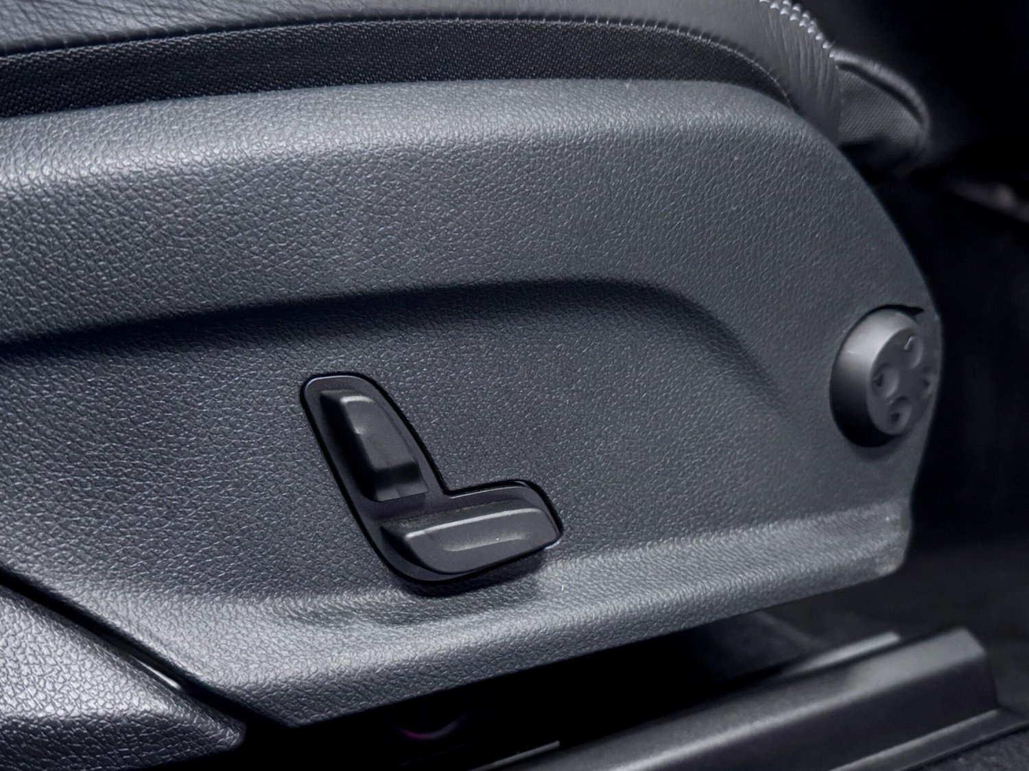 Used Mercedes-Benz EQC 2023 for sale - 76619900: Photo 21