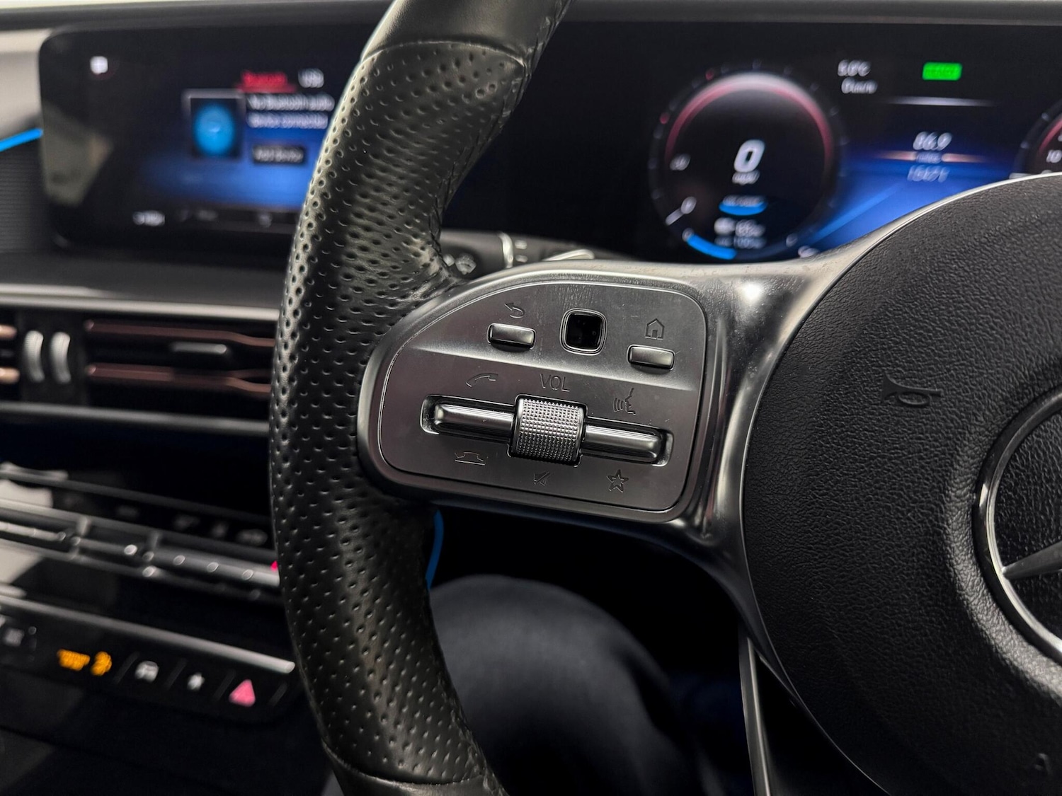 Used Mercedes-Benz EQC 2023 for sale - 76619900: Photo 38