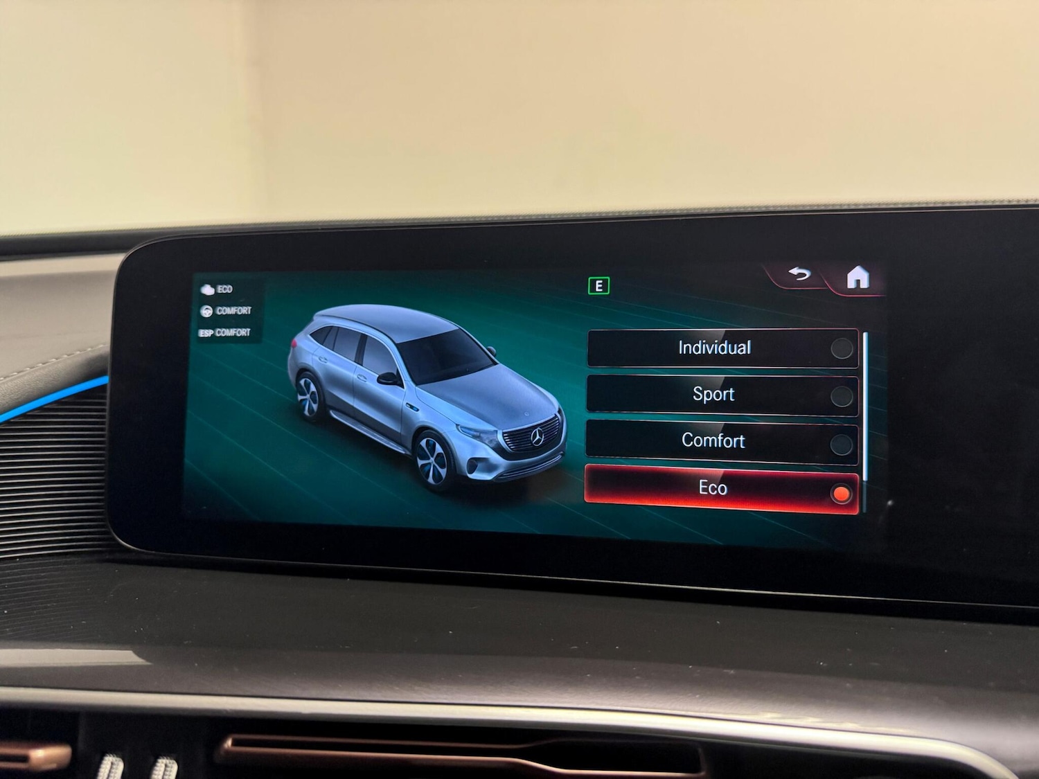 Used Mercedes-Benz EQC 2023 for sale - 76619900: Photo 56