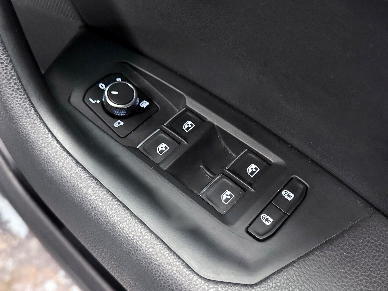 Used Volkswagen Touareg 2023 for sale - 76925982: Photo 16