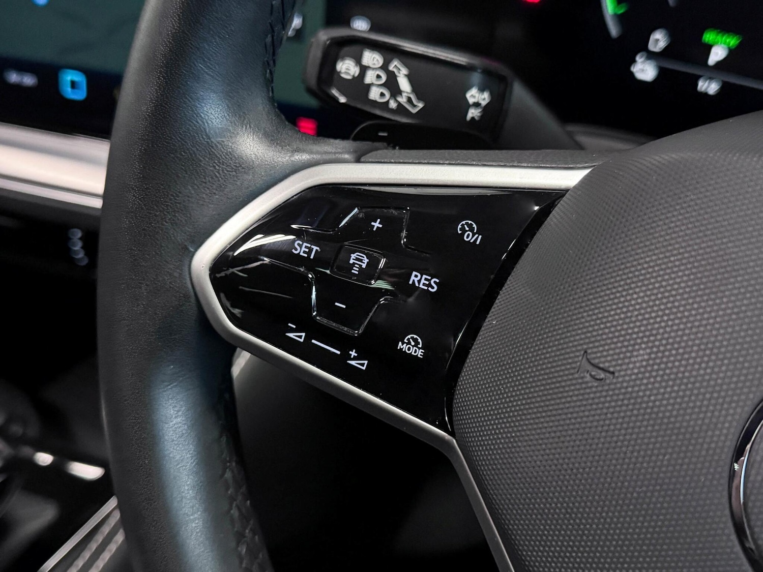 Used Volkswagen Touareg 2023 for sale - 76925982: Photo 35